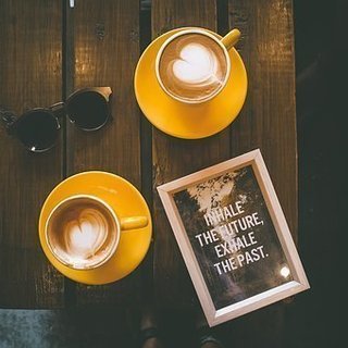 【オシャレな人気カフェで気軽に英会話♪】