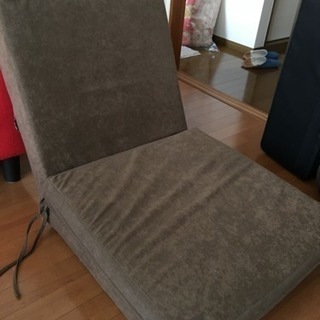 折りたたみソファーの画像