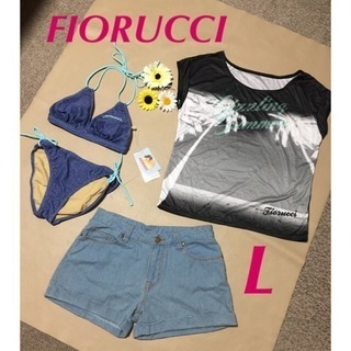 【新品】フィオルッチ レディース水着 水着セット 水着4点セット...
