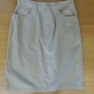 値下げ！ユニクロ スカート W66㎝💛美品❷