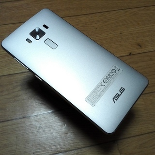 zenfone3 deluxe zs570kl ジャンク not working,for parts onlyの画像