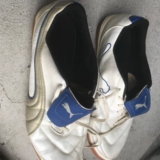 フットサル シューズ28.5の画像