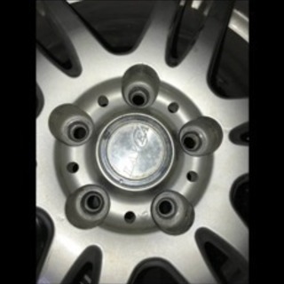 タイヤ、ホイール、スタッドレス、16インチの画像