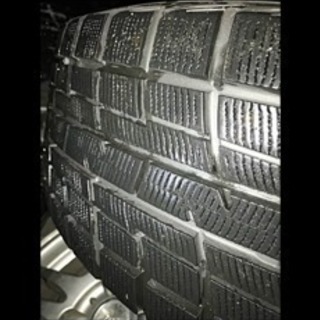 タイヤ、ホイール、スタッドレス、16インチの画像
