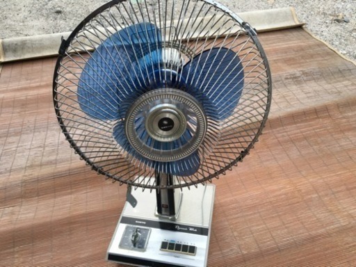 昭和レトロな扇風機