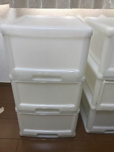 無印かな？ プラスチックケース 収納