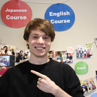 【英語力を活かす＆パートタイマー】語学学校スクール受付＆カスタマ...