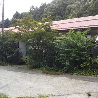 商談中　ヒスイが採取できる海迄近い、居住スペース有、建坪150坪の平屋工場及び３０坪の納屋（借地） - 糸魚川市