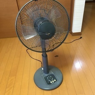 廃棄処分決定！粗大ゴミ。扇風機。【動きます】