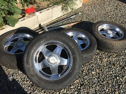 ホイル付きタイヤ