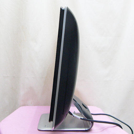 きれいに見える光沢パネル♪20型ワイド液晶モニター
