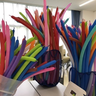 バルーンアート、手品、大道芸、ジャグリング、パントマイム、弾き語りなどの教室です！の画像