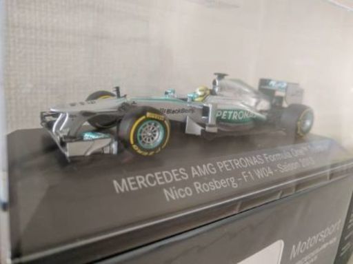 【新品】Mercedes Benz （メルセデスベンツ） 純正 ミニカー 1/43 モデルカー GLAクラス 1/43 (Paul's model art)