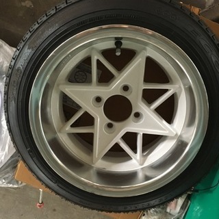 13インチ アルミ 7j+0 タイヤ付きの画像