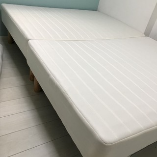 セミダブル　足つきマットレス　ベッド　分割の画像