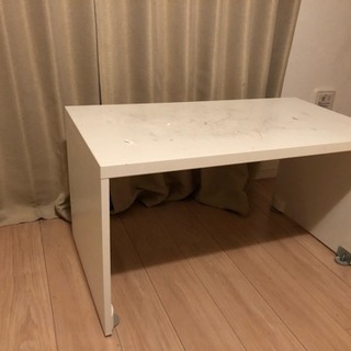 IKEA テーブルの画像