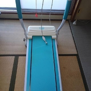 丸忠・コンパクト電動ウォーカー・ＩＷ－８０００の画像