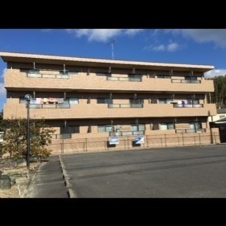 美浜町北方  コンビニ横の3DK  2LDK使いも可！ 敷地内駐...
