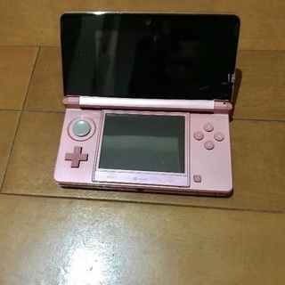 任天堂3DS ミスティピンク ソフト付きの画像