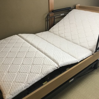 電動式 介護用ベッド　2014年購入★使用期間1年★美品