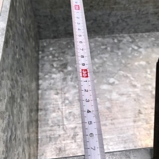 ブリキ衣装ケース 3個で2000円、1個でも可で1000円！の画像