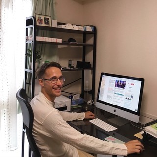 コーヒーを飲みながら英会話にチャレンジ！