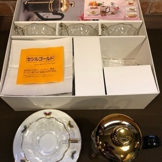 ティーサーバー＆洋風ガラス小皿／ソーサー 11点セットの画像