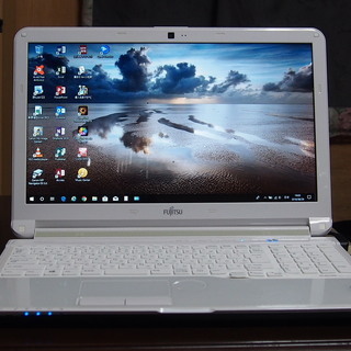 美品!WIN10/LIFEBOOKホワイト新品爆速SSD480㎇...
