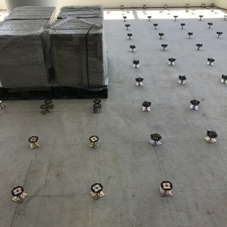 内装、床のお仕事です。未経験OK！の画像