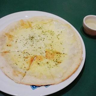 明日、ご飯に行きませんか？