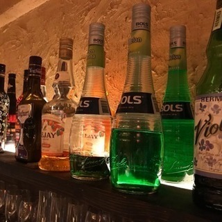お酒の知識ナシOK！お洒落な南国風bar☆学生さん活躍中☆！の画像
