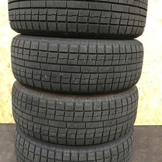 215/60R16 TOYO スタッドレスタイヤ 4本セット 8分山
