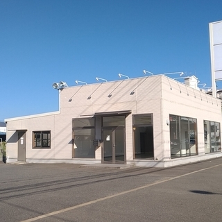 ロードサイド貸店舗事務所が出ました！！