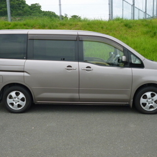 ９月１５日まで出品期間限定です。名変１週間以内に完了できる誠実な方！　日産セレナ　走行少ない　車検３０年９月２３日までの画像