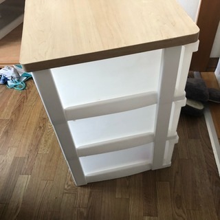 傷多数、収納ケースの画像