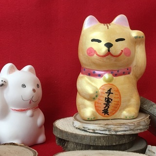 ラッキーカムカムまねきねこ作り