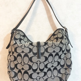 お値下げ！COACH　超美品　シグネチャーバッグ　保存袋・カード付きの画像