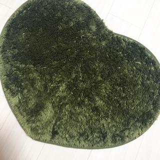 【ほぼ新品】ラグ ハート マット 2枚セットの画像