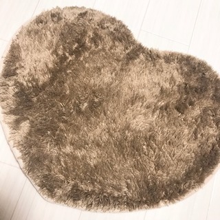 【ほぼ新品】ラグ ハート マット 2枚セットの画像