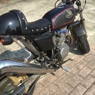 エイプ100 カフェレーサー風の画像