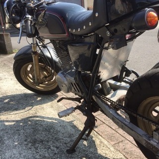 エイプ100 カフェレーサー風の画像