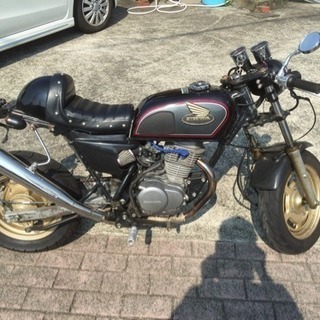 エイプ100 カフェレーサー風の画像