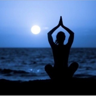 English Full Moon yoga 満月パークヨガ