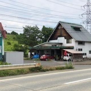 1階一部店舗+2階住居、駐車場10台以上あり、9k太陽光発電付き、自然豊かで空気と水がおいしいです。の画像