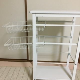 ワゴンの画像