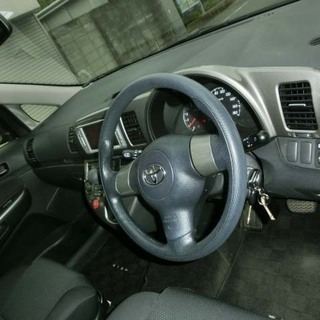 トヨタ ウィッシュ Ｘ　ナビＥＴＣ CD　 平成16年  6.0万km	1800cc 	検31.11月まで 事故歴なしの画像