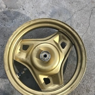 10インチの原付ホイルです