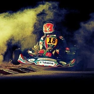<9月14日金＞　これはＦ１か！？　本気のレーシングカートの世界...