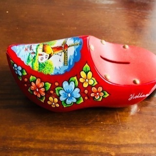 靴の貯金箱 スペイン製の画像