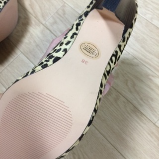 新品 レオパードパンプスの画像